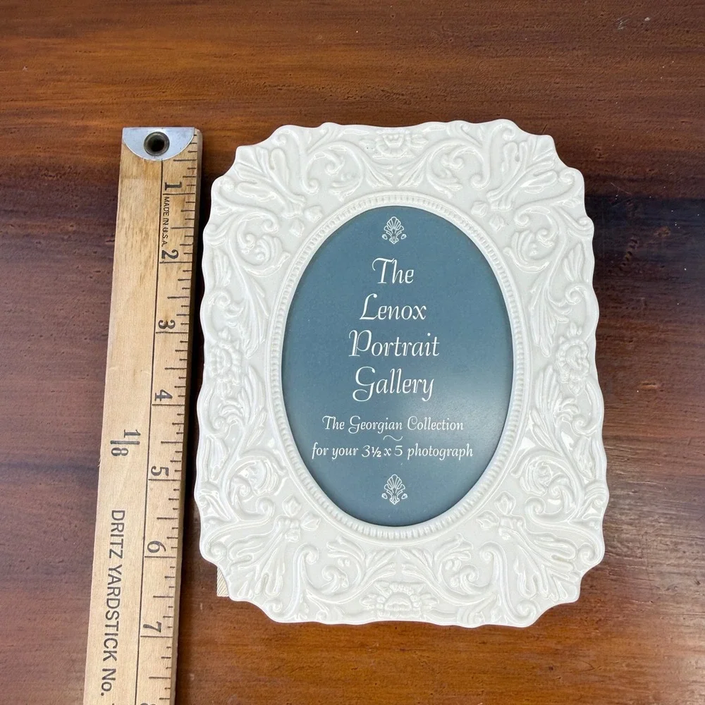 Lenox Portrait Gallery Georgian Collection Ivory China 3.5x5 Picture Frame